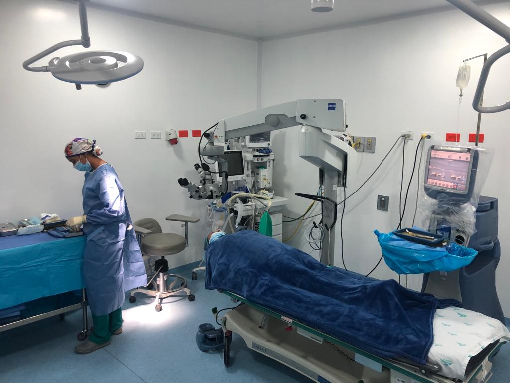 Cirujano oftalmólogo especialista en catarata